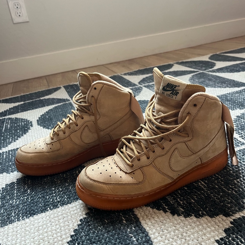 Nike Air Women’s Beige High-Top Sneakers